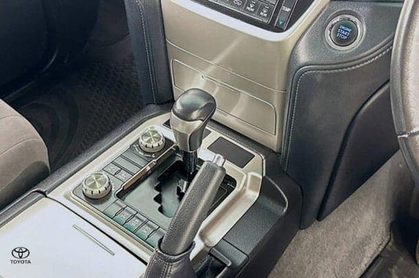 2021 Toyota LANDCRUISER GXL image 16