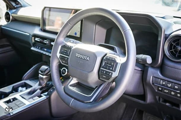 2024 Toyota Prado Kakadu image 17