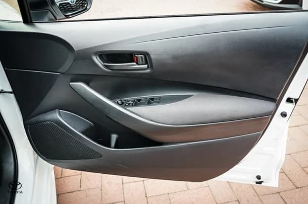 2024 Toyota Corolla Hatch Hybrid Ascent Sport image 12