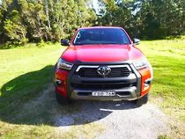 2023 Toyota Hilux Rogue image 3