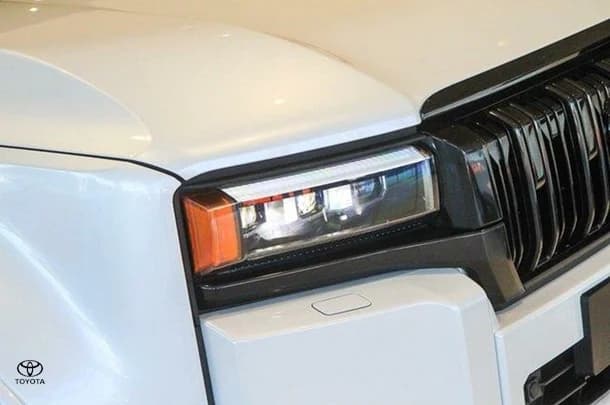 2024 Toyota Prado Kakadu image 5