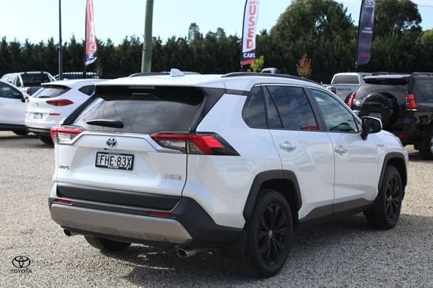 2024 Toyota RAV4 Hybrid Cruiser 2WD image 7
