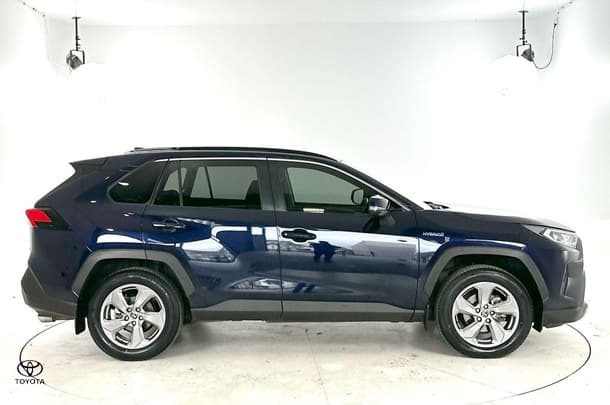 2021 Toyota Rav4 Hybrid GXL AWD image 11