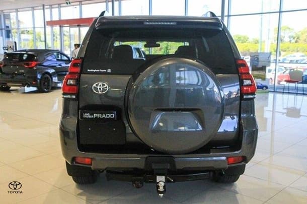 2019 Toyota Prado GXL image 19