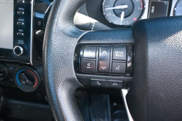 2021 Toyota HILUX Workmate image 12