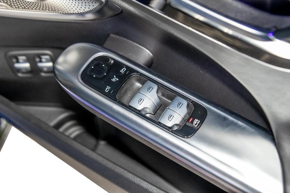 2024 Mercedes-Benz C-Class C63 AMG S E Performance Auto 4MATIC+ image 13