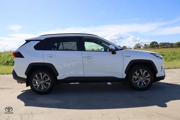 2023 Toyota RAV4 Hybrid GXL AWD image 7