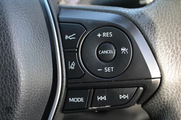 2020 Toyota Camry Hybrid Ascent image 27