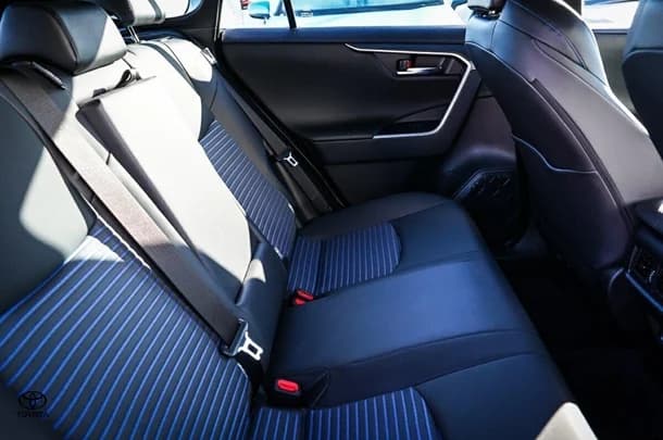 2024 Toyota RAV4 Hybrid XSE 2WD image 12