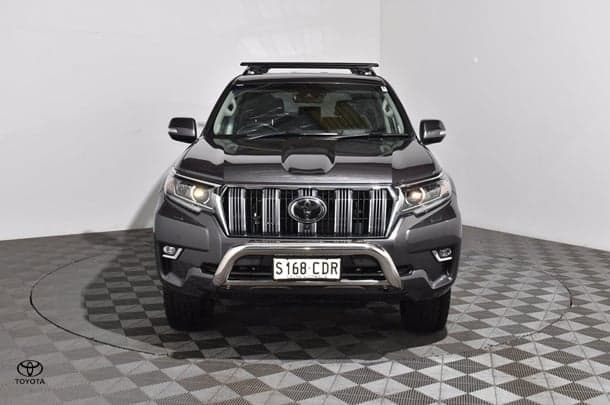2019 Toyota Prado VX image 3
