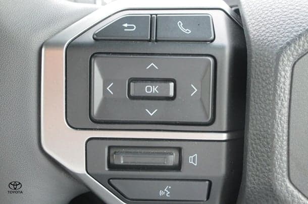 2024 Toyota Prado VX image 21