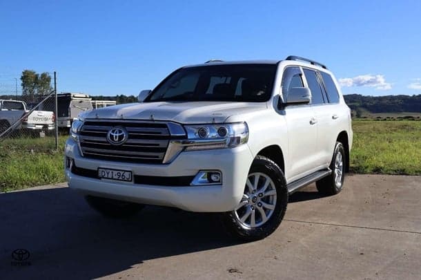 2018 Toyota Landcruiser VX image 3