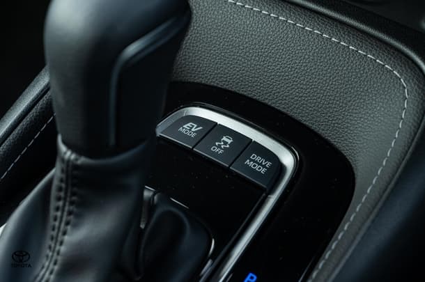 2024 TOYOTA Corolla Hatch Hybrid ZR image 17