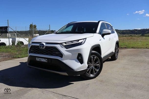 2023 Toyota RAV4 Hybrid GXL AWD image 3