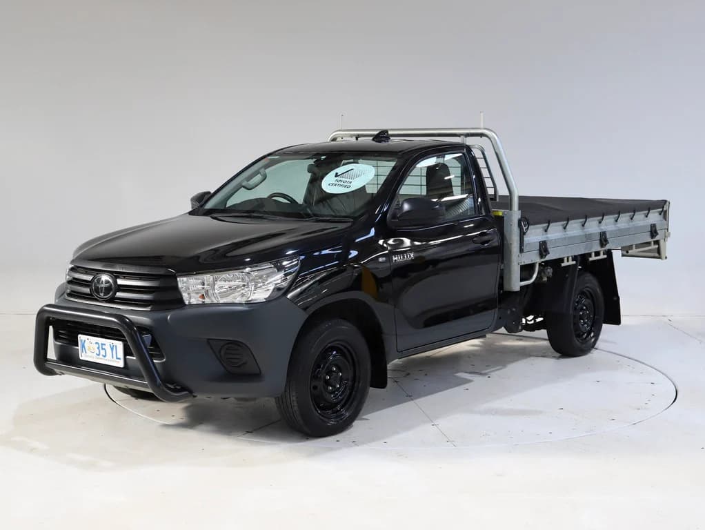 2022 Toyota Hilux Workmate image 3