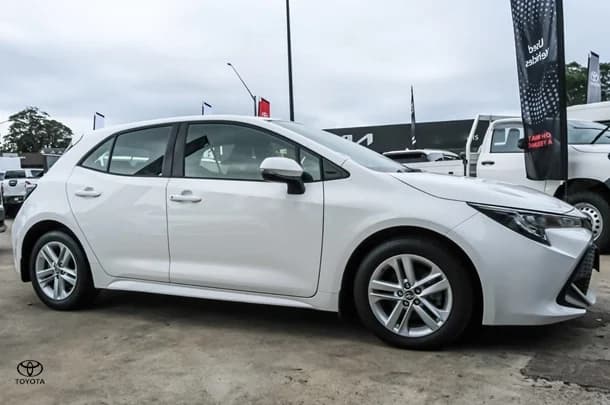 2019 Toyota COROLLA Ascent Sport image 3
