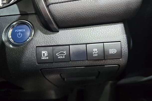 2020 Toyota Camry Hybrid SL image 20