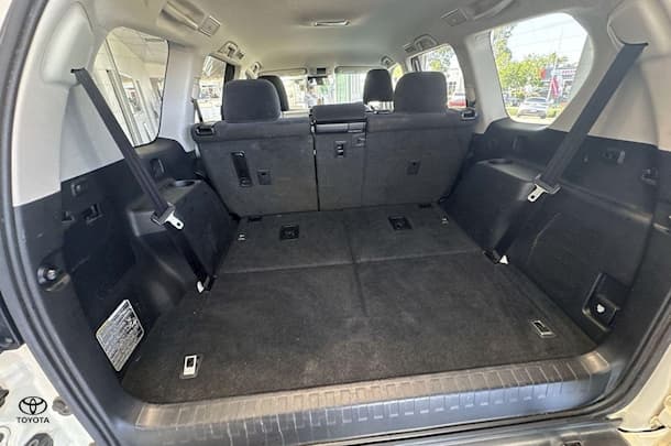 2022 Toyota Prado GXL image 30
