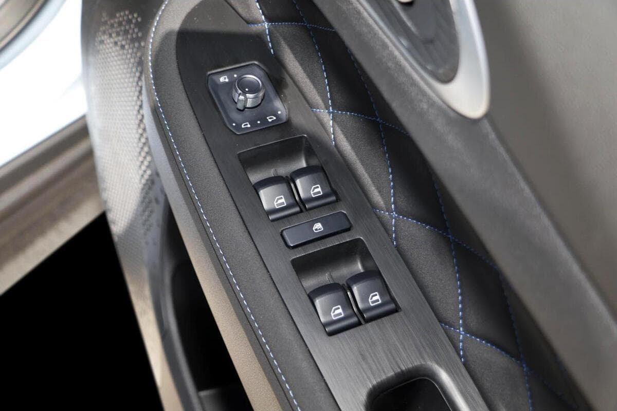 2025 GWM Ora Standard Range Auto image 21