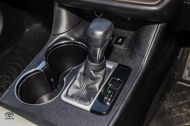 2015 Toyota KLUGER 4x2 GX image 20