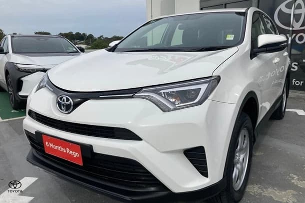 2016 Toyota RAV4 GX-2WD image 5
