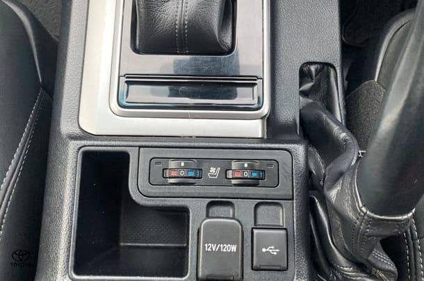 2021 Toyota Prado VX image 17