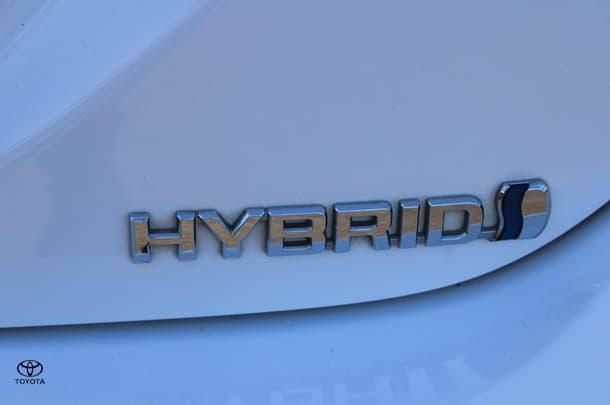 2020 Toyota Camry Hybrid Ascent Sport image 14