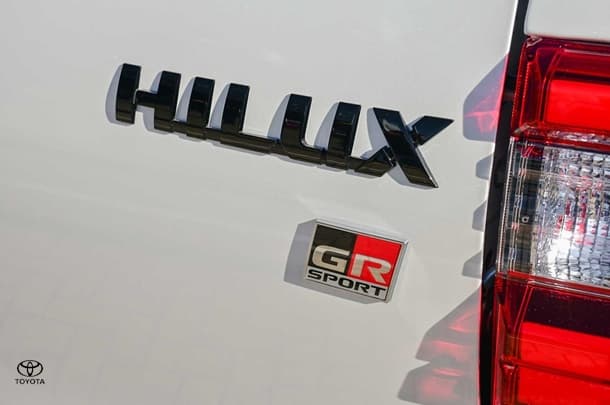 2023 Toyota HILUX GR-S image 15