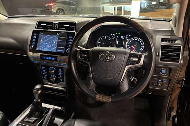 2021 Toyota Prado Kakadu image 5