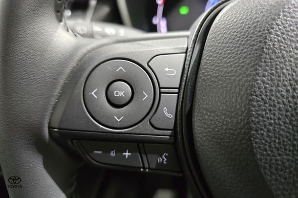 2023 Toyota Corolla Cross Petrol GXL image 14