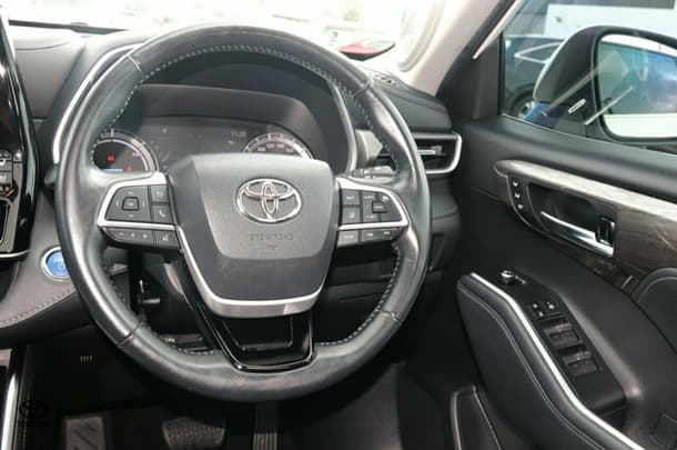 2022 Toyota Kluger Hybrid AWD GRANDE image 6