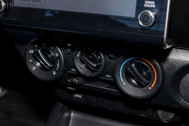 2024 TOYOTA Hilux 4x2 Workmate image 16