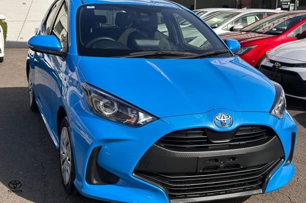 2022 Toyota Yaris Ascent Sport image 10