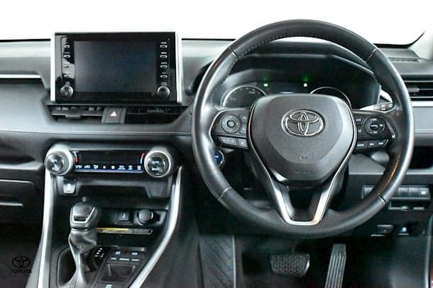 2021 Toyota RAV4 GXL image 5