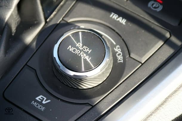 2024 Toyota RAV4 Hybrid Cruiser-AWD image 13