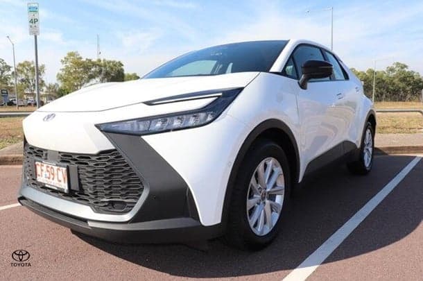 2023 Toyota C-HR Hybrid GXL-2WD image 3