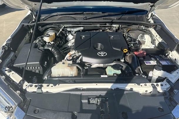 2020 Toyota Hilux SR5 image 26