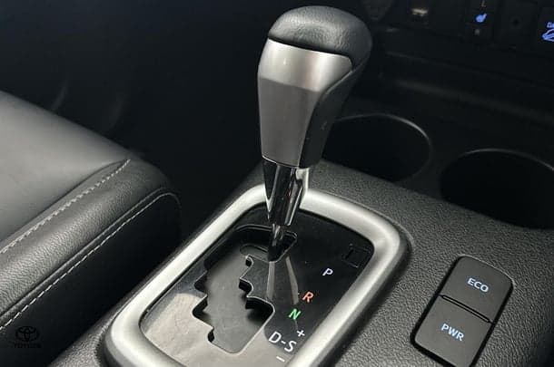 2022 Toyota Hilux SR5 image 27