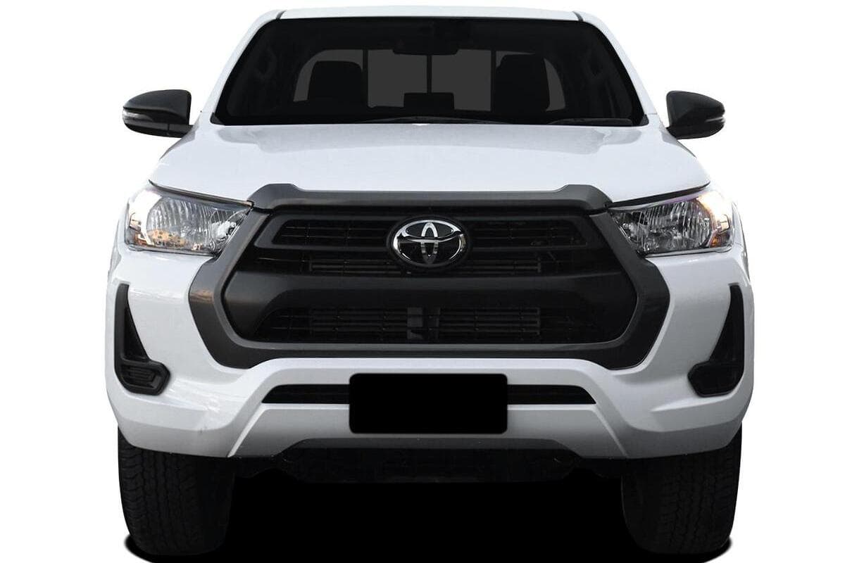 2025 Toyota Hilux SR Manual 4x4 Double Cab image 2