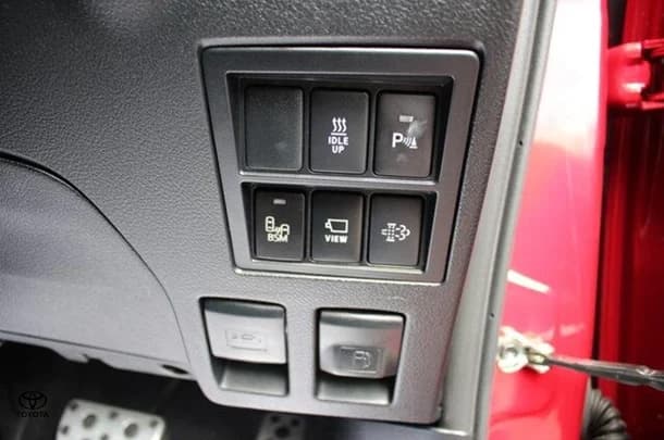 2023 Toyota Hilux GR-S image 14