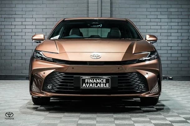 2025 Toyota Camry Hybrid Ascent Sport image 3