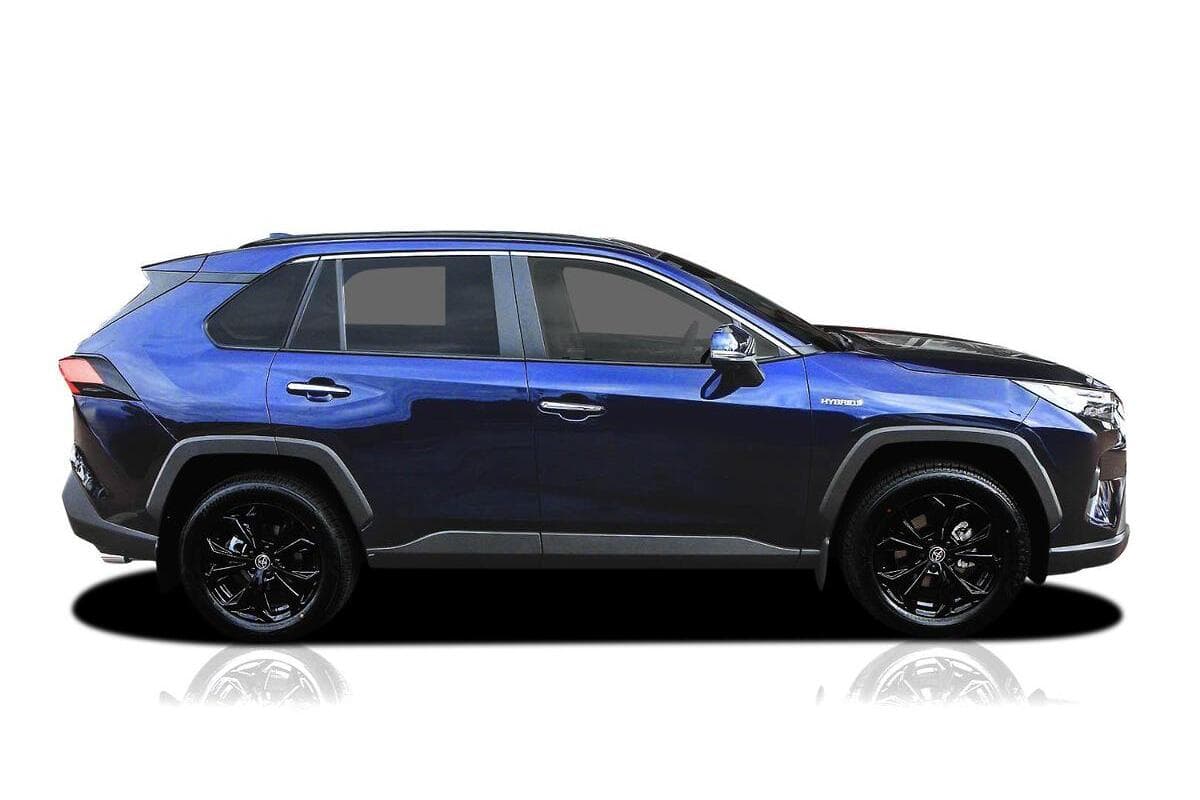 2024 Toyota RAV4 Cruiser Auto eFour image 5