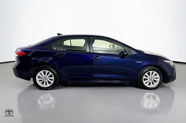 2023 Toyota Corolla Sedan Hybrid Ascent Sport image 11