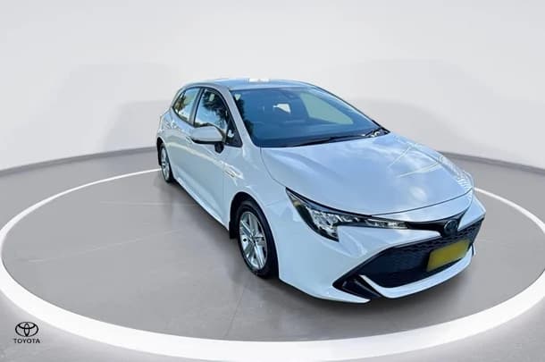 2021 Toyota Corolla Ascent Sport image 2