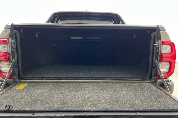 2023 Toyota Hilux 4x4 Rogue image 17