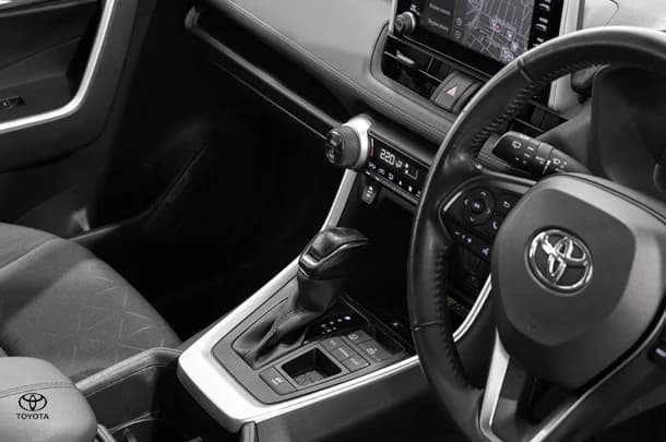 2021 Toyota RAV4 Hybrid GXL-2WD image 19