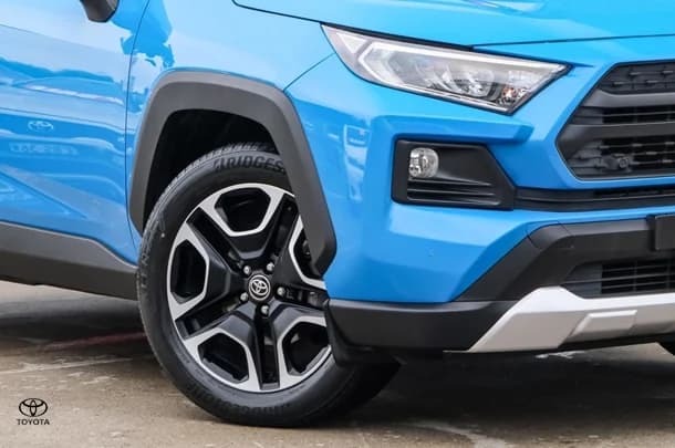 2019 Toyota RAV4 Edge AWD image 6