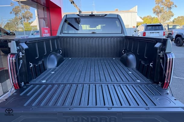 2024 Toyota Tundra Limited image 32