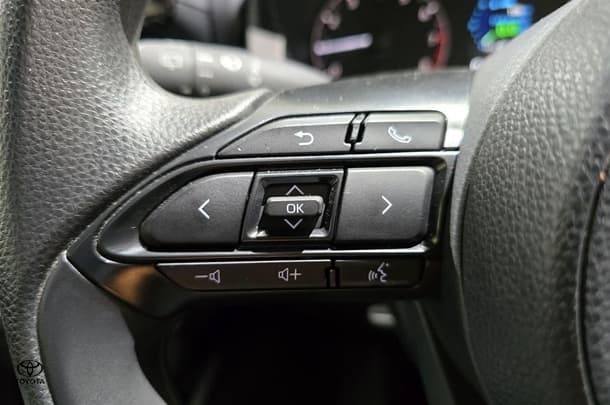 2024 Toyota Yaris Ascent Sport image 15
