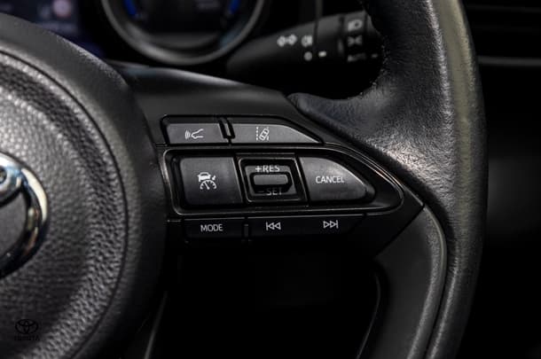 2020 Toyota Yaris Cross Hybrid GX image 13
